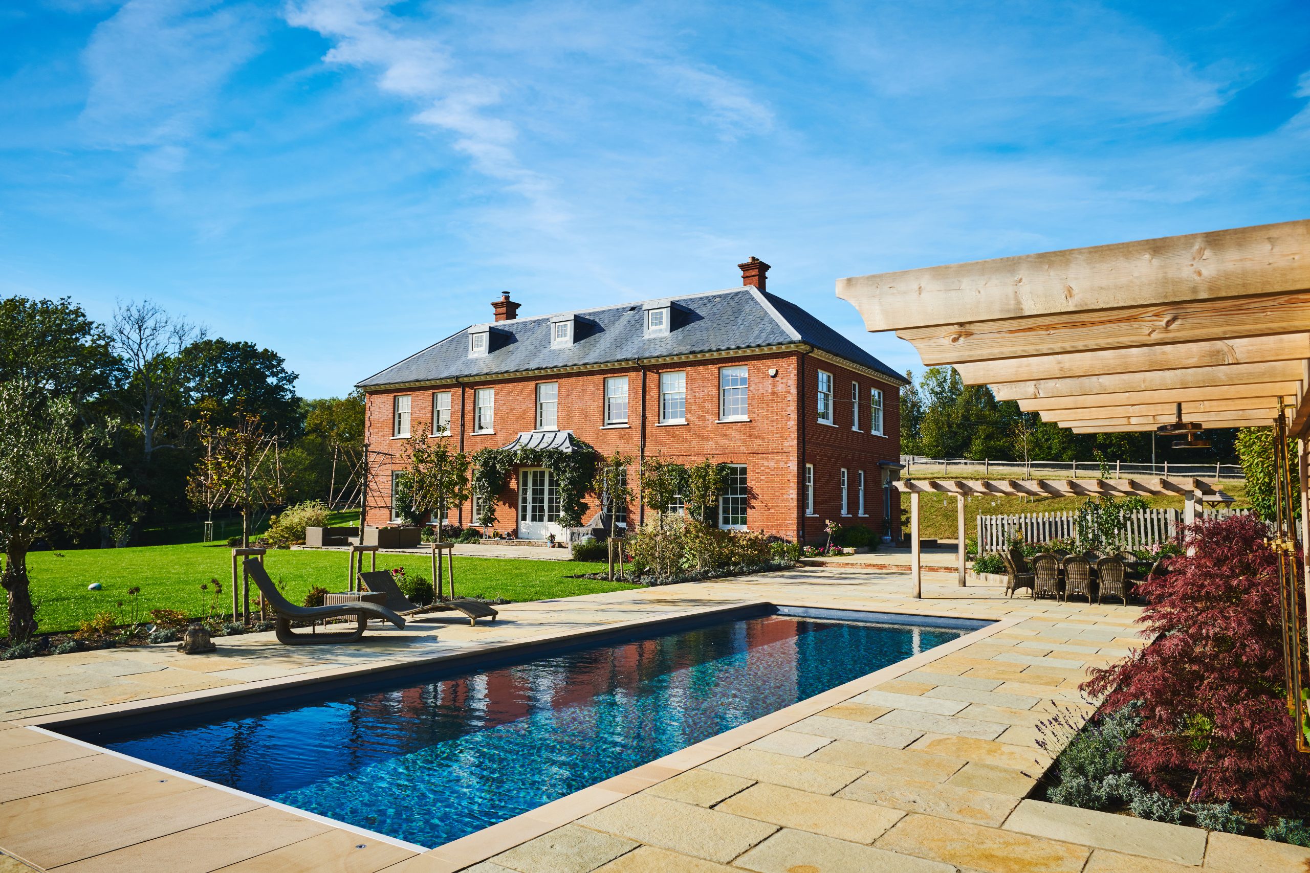 ｛完動品｝reflecting pool XXL-Trainer Pool Installation in Turners Hill, West Sussex